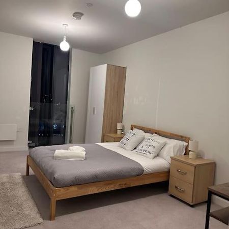 Stylish 2 Bedroom Apartment マンチェスター エクステリア 写真
