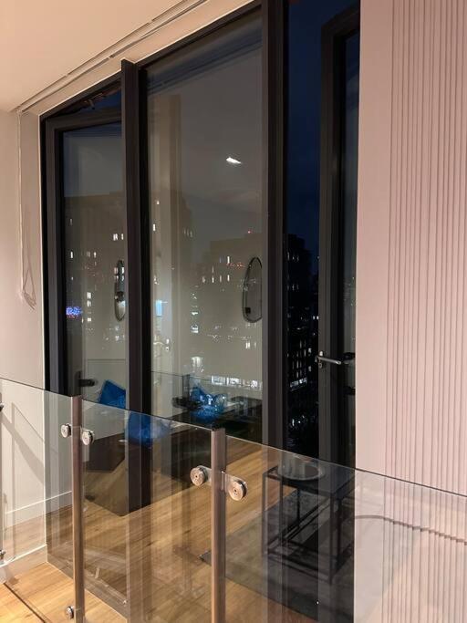 Stylish 2 Bedroom Apartment マンチェスター エクステリア 写真